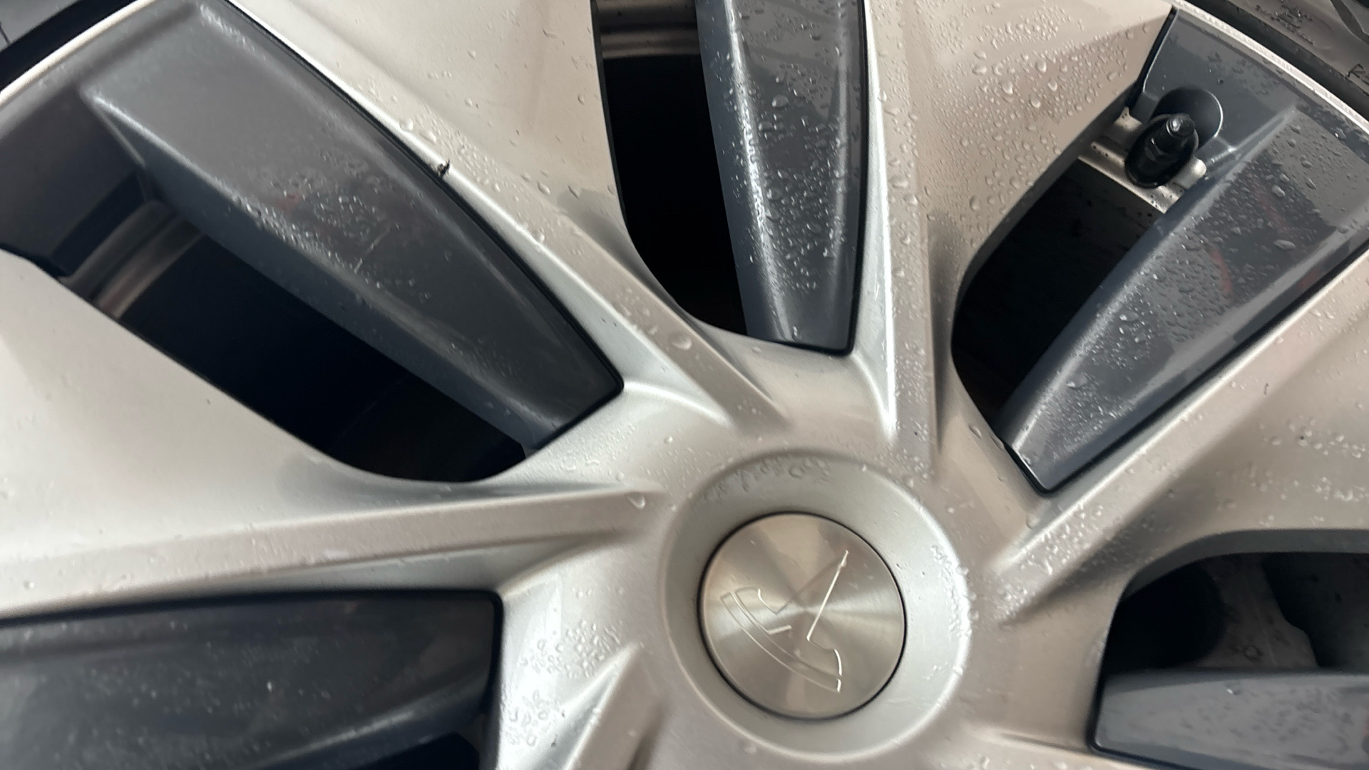 4020643 Long Range AWD 5dr Auto