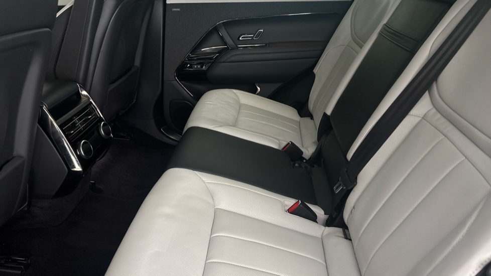 LAND ROVER RANGE ROVER SPORT Image 14