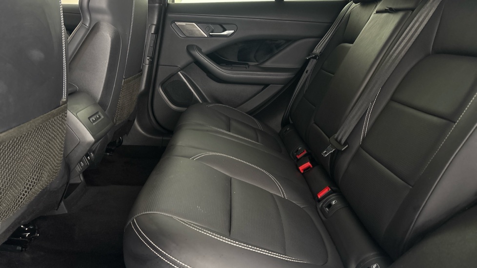 JAGUAR I-PACE Image 14
