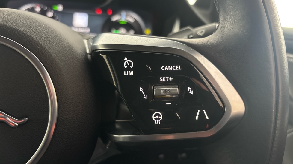 JAGUAR I-PACE Cruise control