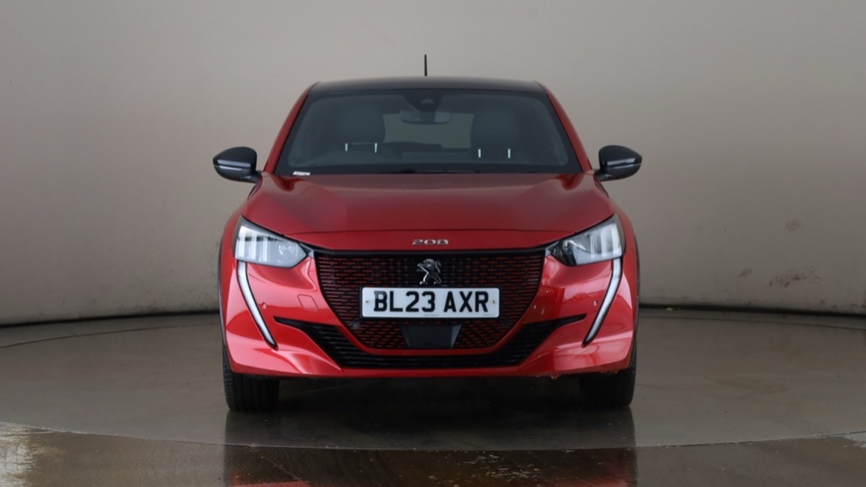 PEUGEOT 208 Image 8