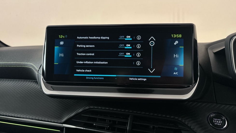 PEUGEOT 208 Image 12