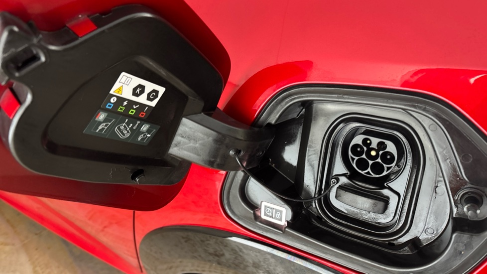 PEUGEOT 208 Image 21