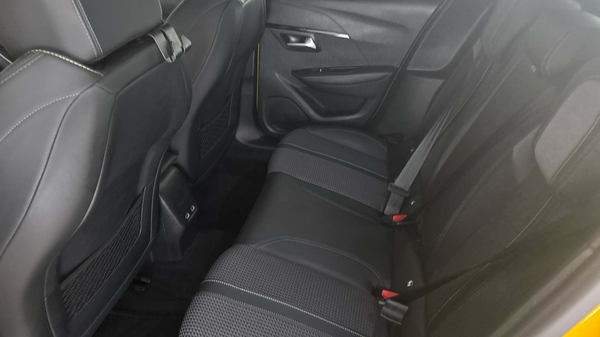 4020659 100kW GT 50kWh 5dr Auto