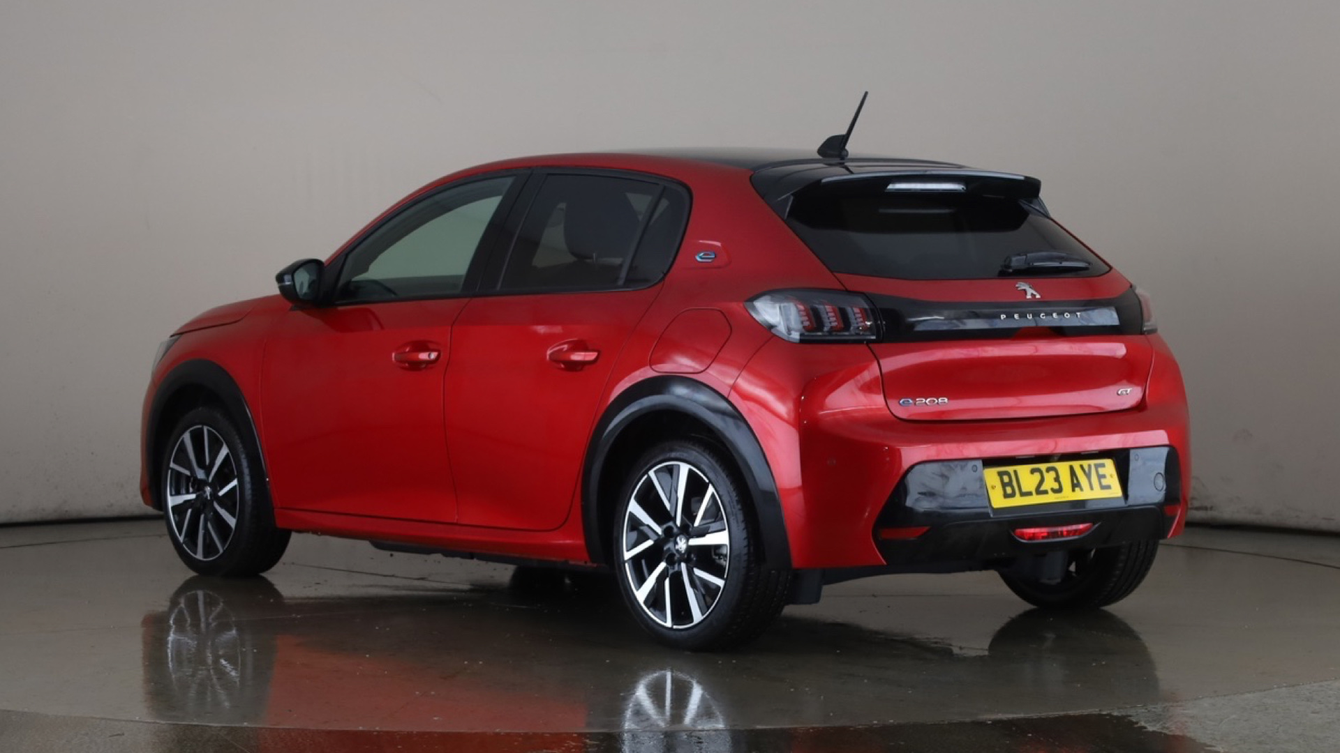 4060172 100kW GT 50kWh 5dr Auto