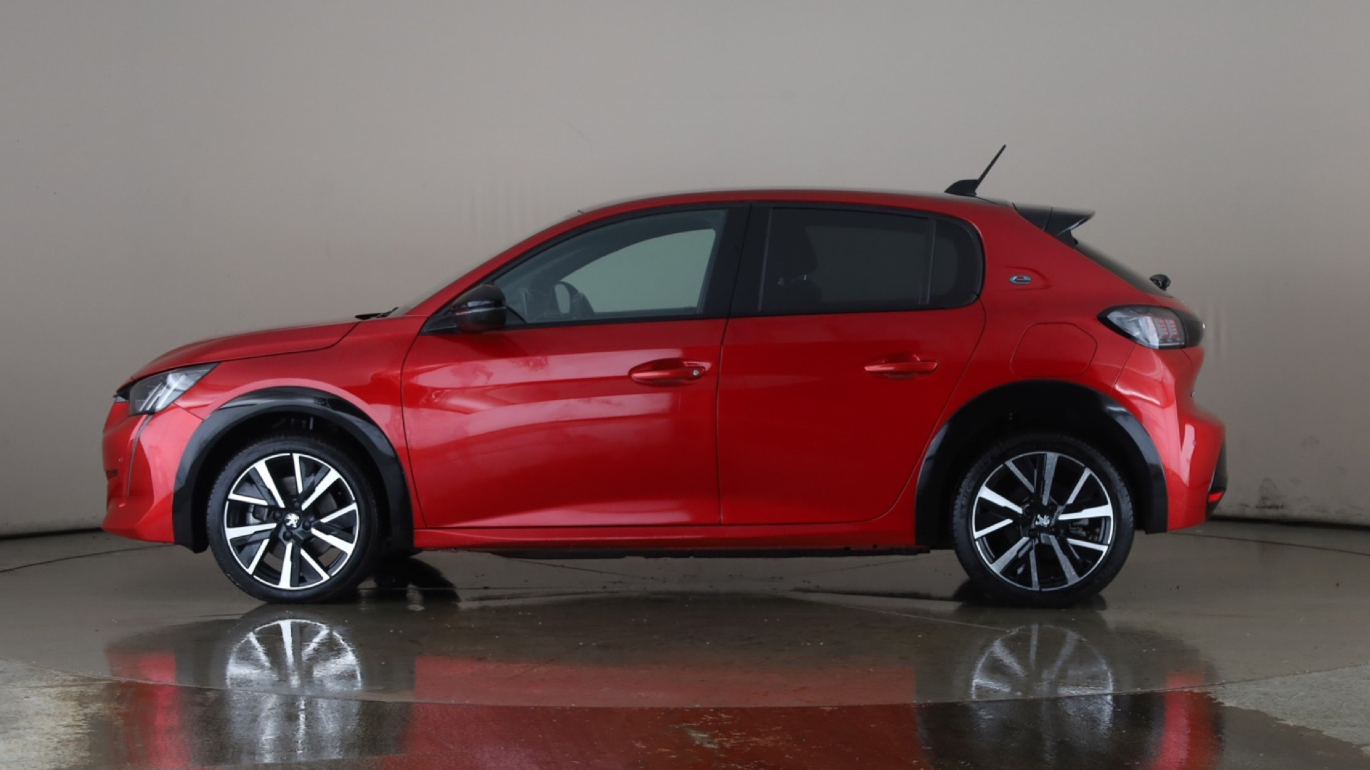 4060172 100kW GT 50kWh 5dr Auto