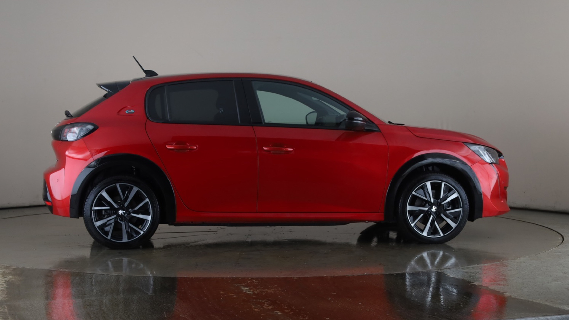 4060172 100kW GT 50kWh 5dr Auto