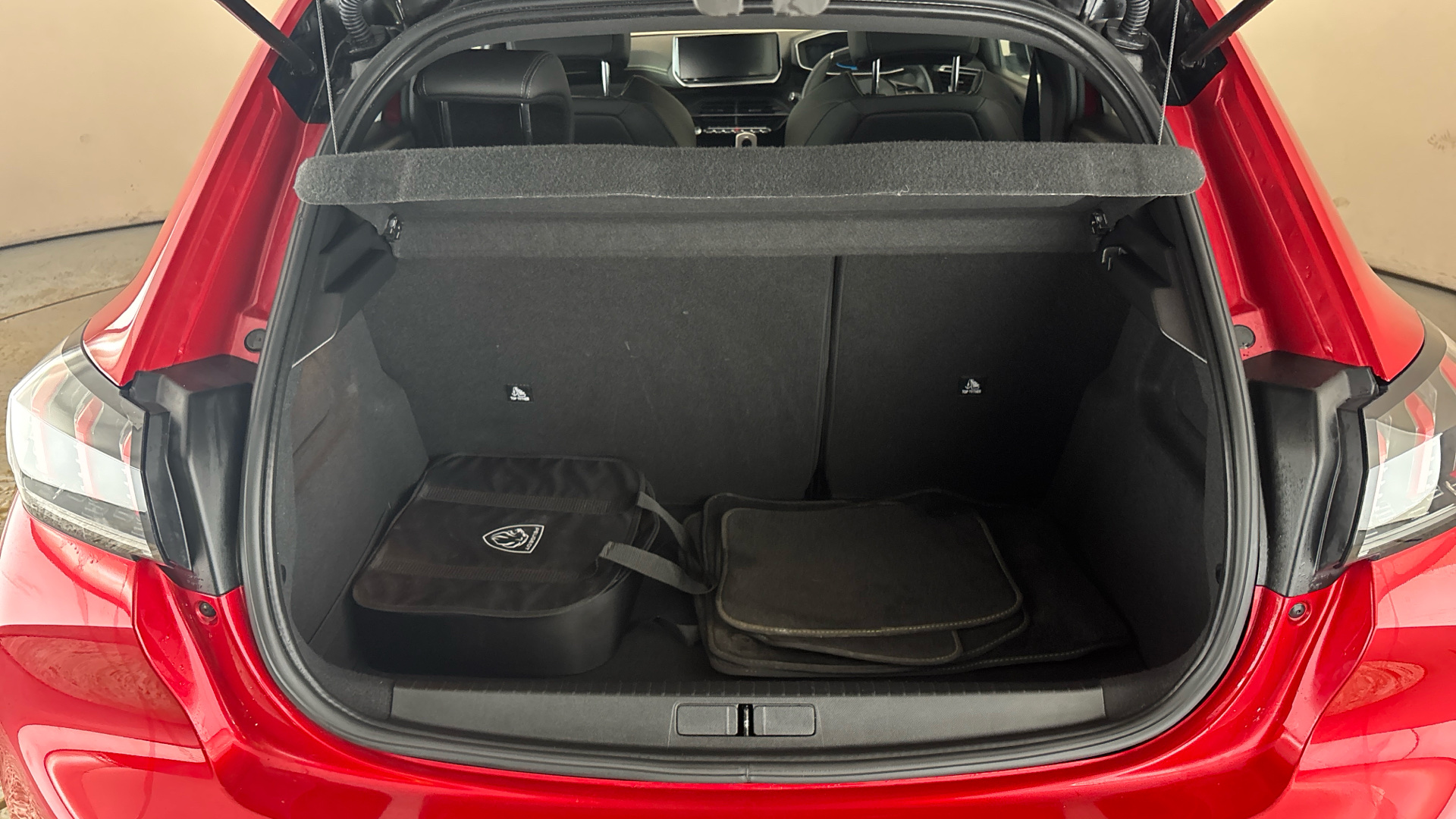 4060172 100kW GT 50kWh 5dr Auto