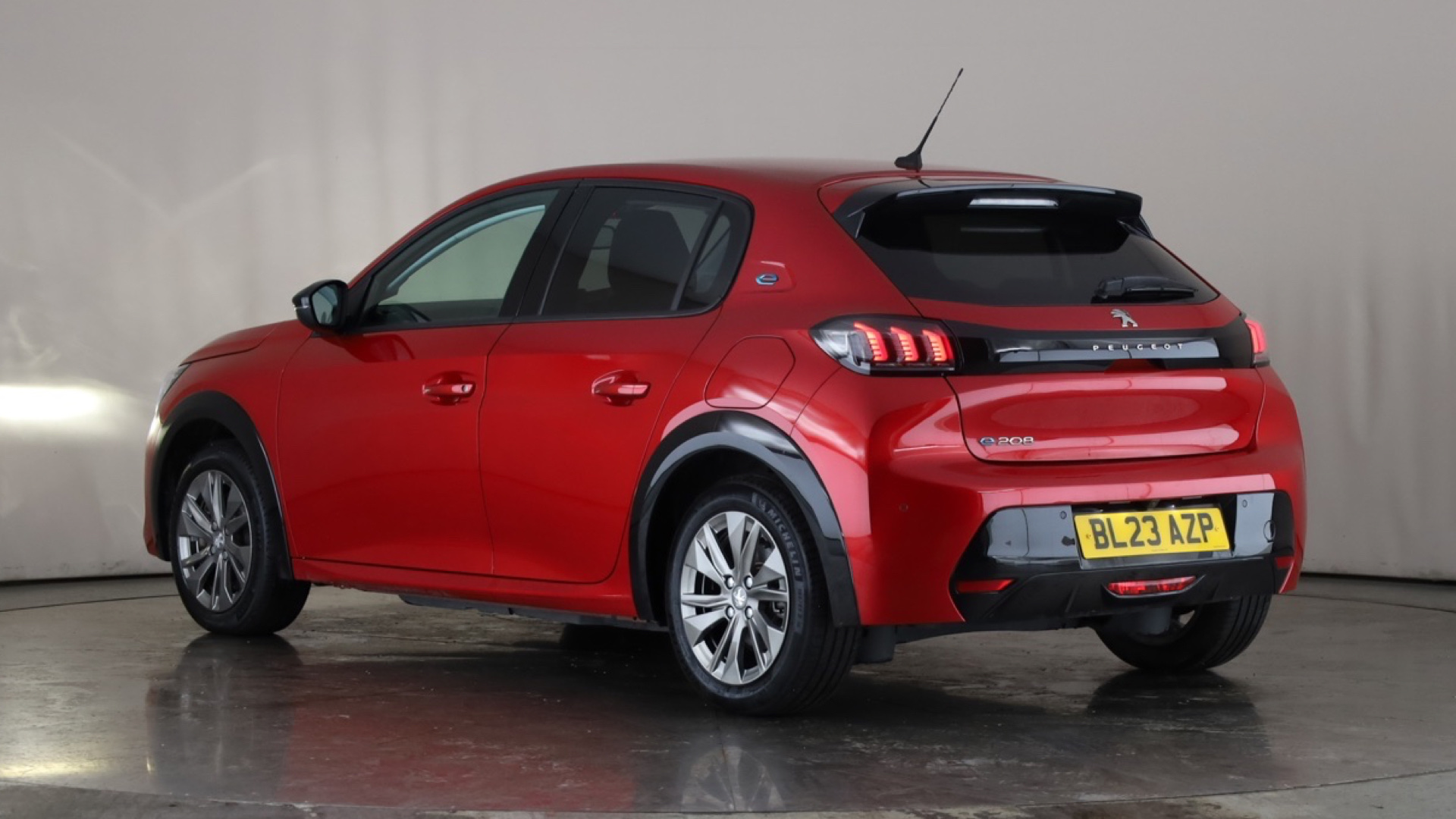 Peugeot 208 100kW Allure Premium + 50kWh 5dr Auto