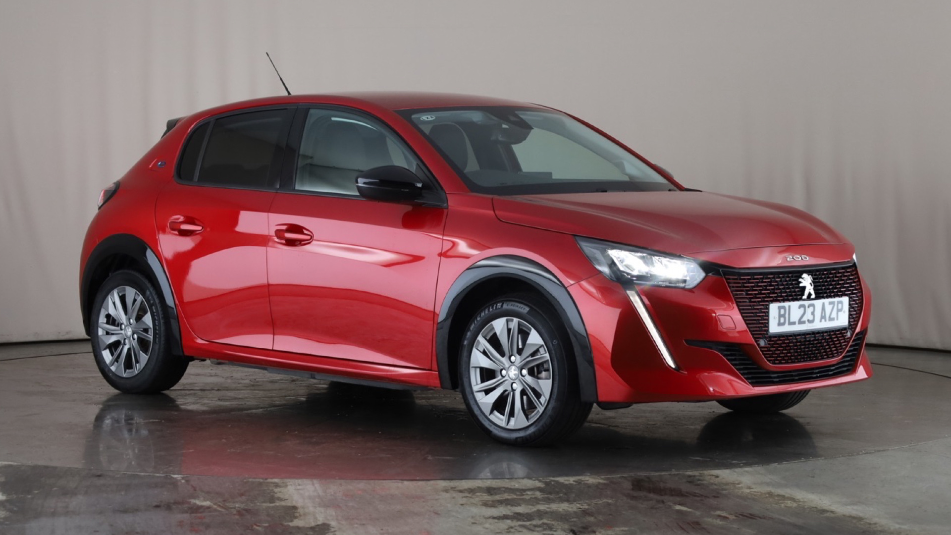 Peugeot 208 100kW Allure Premium + 50kWh 5dr Auto