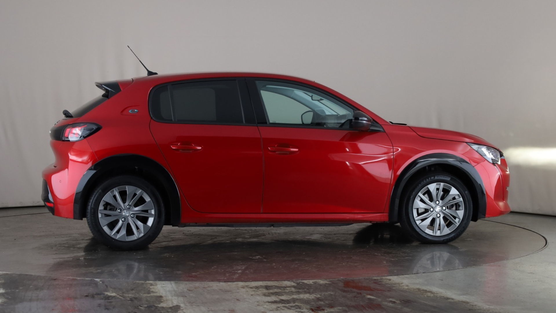 Peugeot 208 100kW Allure Premium + 50kWh 5dr Auto