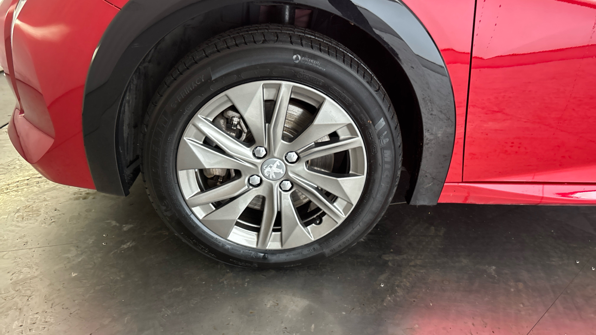 Peugeot 208 100kW Allure Premium + 50kWh 5dr Auto