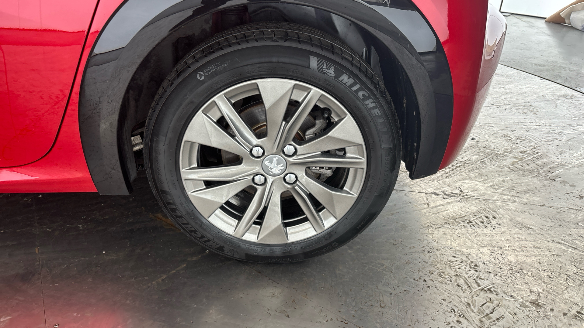 Peugeot 208 100kW Allure Premium + 50kWh 5dr Auto