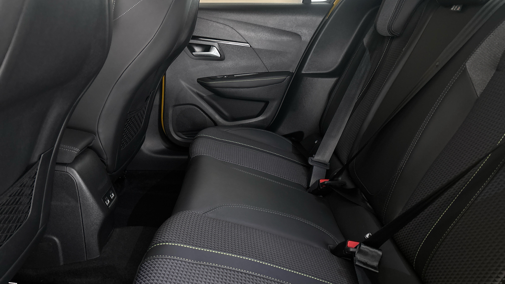 4020794 100kW GT 50kWh 5dr Auto