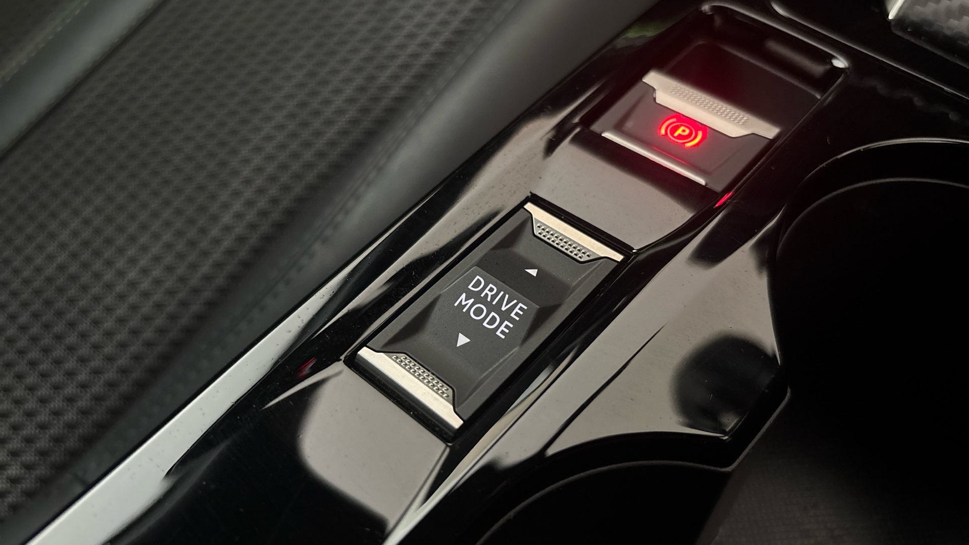 4020794 100kW GT 50kWh 5dr Auto