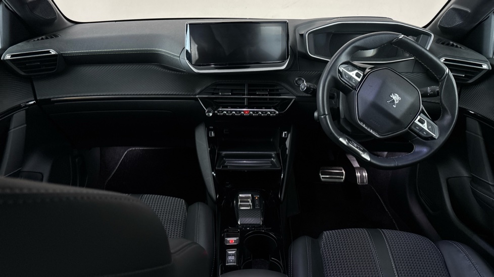 PEUGEOT 208 Image 11