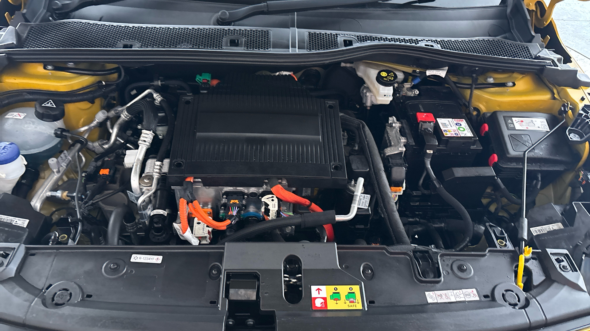 4020845 100kW GT 50kWh 5dr Auto