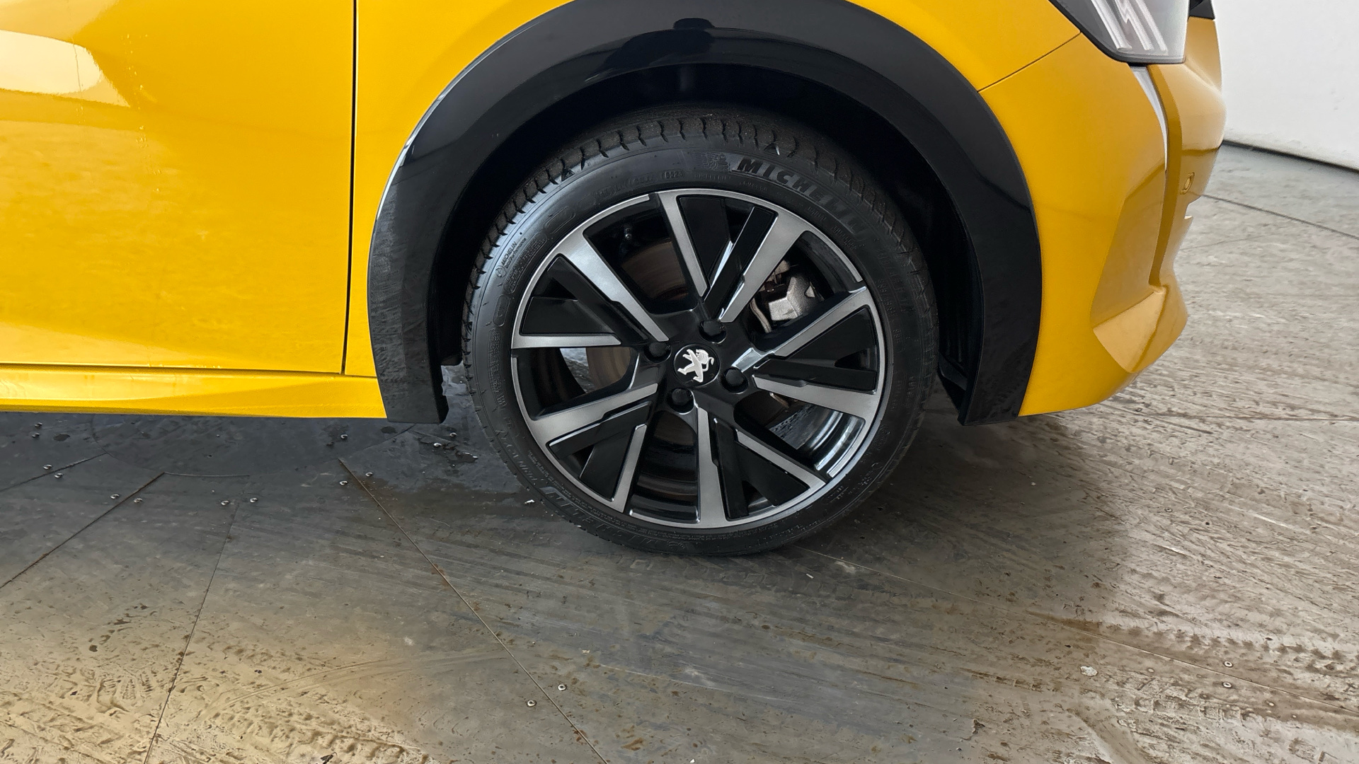 4020845 100kW GT 50kWh 5dr Auto