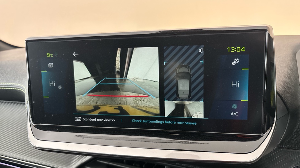 PEUGEOT 208 Reverse camera