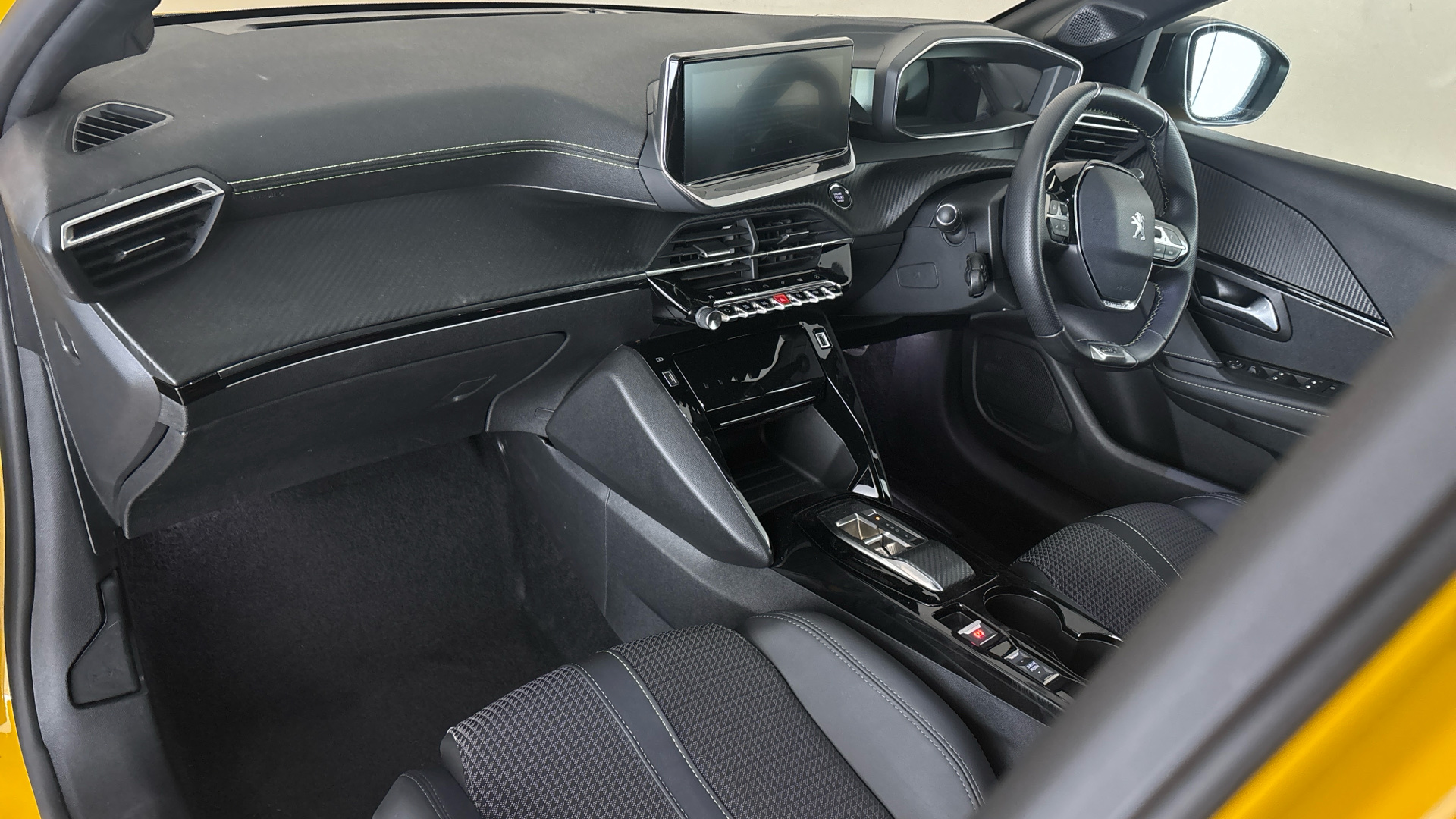 4020827 100kW GT 50kWh 5dr Auto