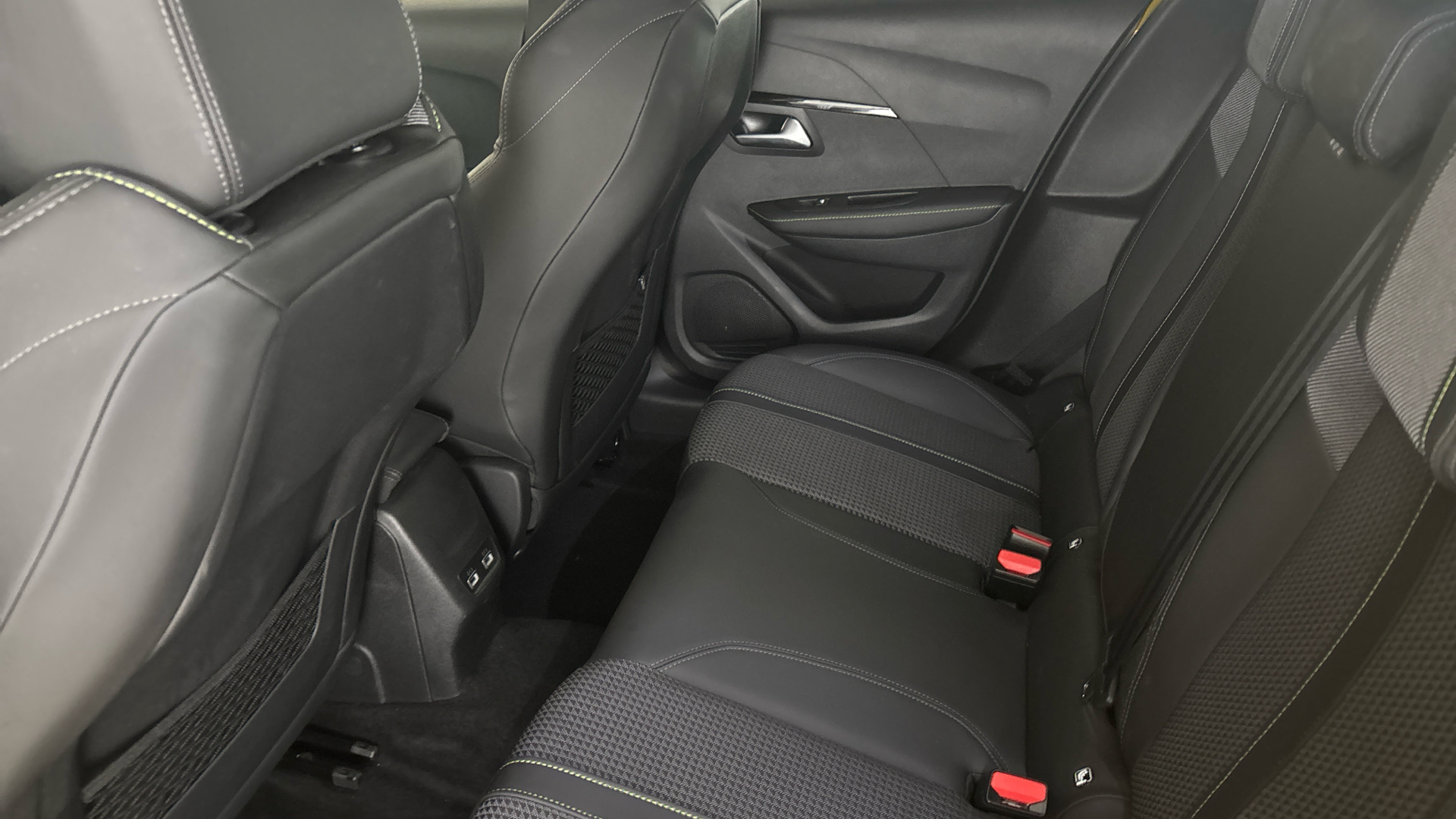 4020827 100kW GT 50kWh 5dr Auto