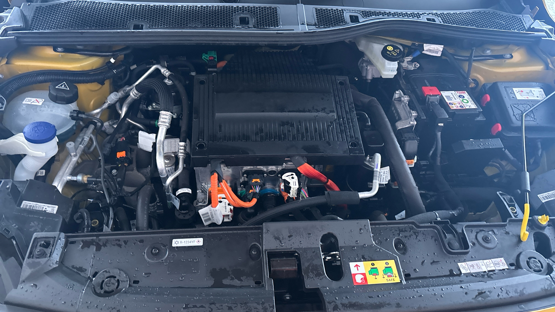 4020827 100kW GT 50kWh 5dr Auto