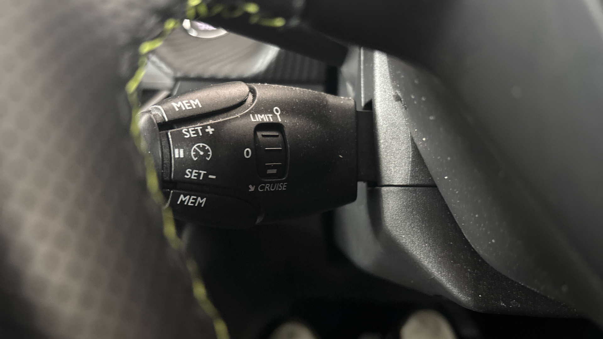 4020827 100kW GT 50kWh 5dr Auto