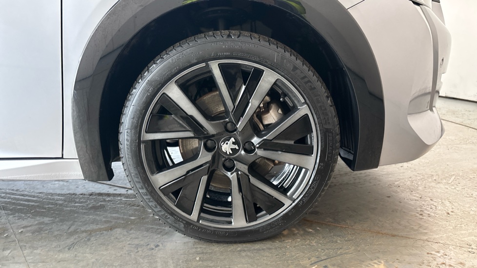 PEUGEOT 208 Image 20