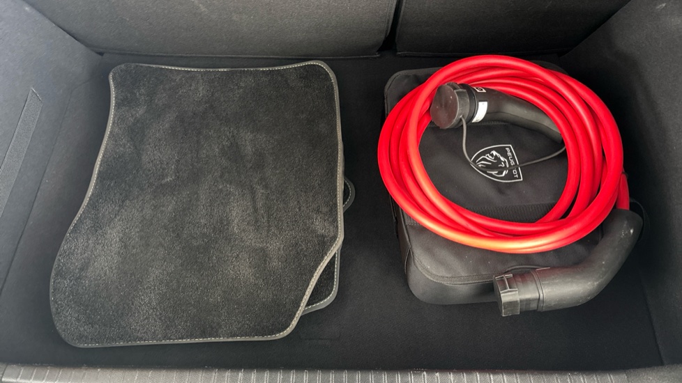 PEUGEOT 208 Image 22