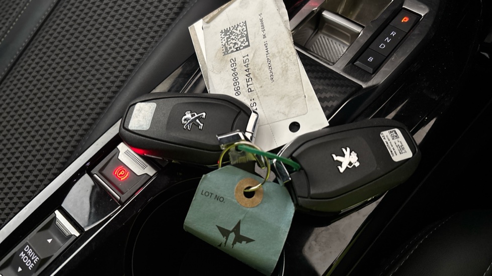 PEUGEOT 208 2 keys
