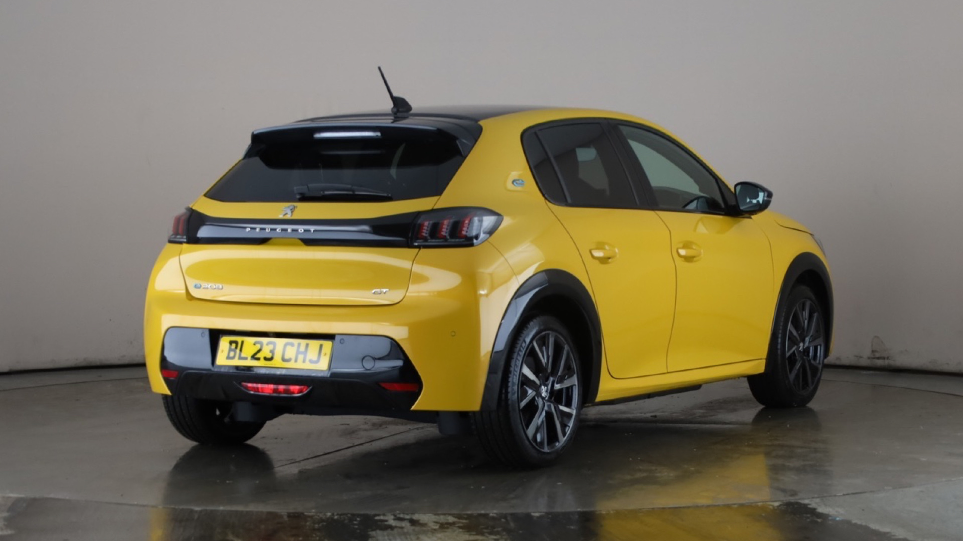 4020711 100kW GT 50kWh 5dr Auto