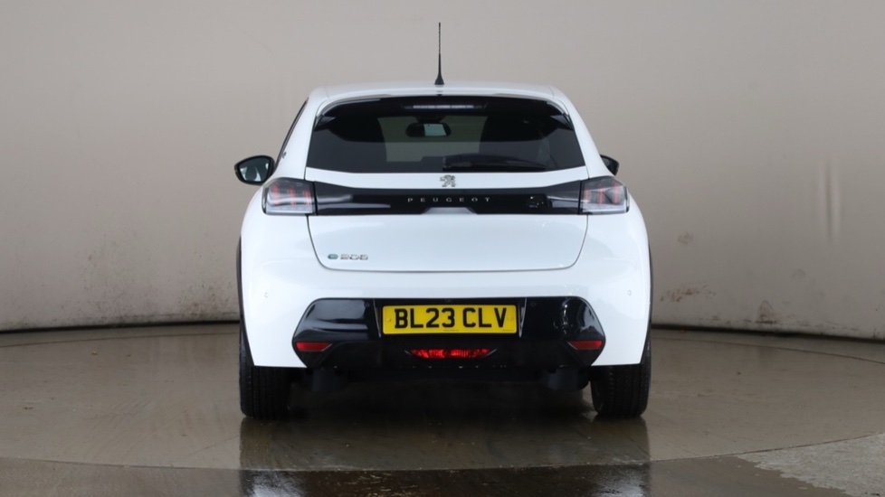 PEUGEOT 208 Image 4