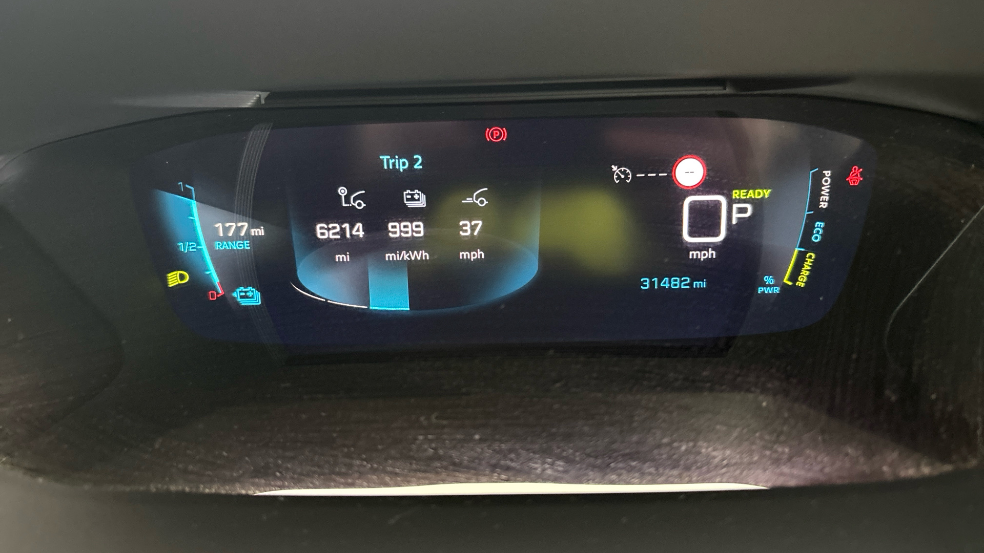 4070998 100kW Allure Premium + 50kWh 5dr Auto