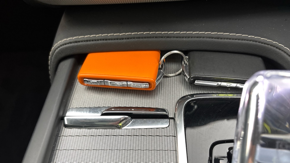 VOLVO XC90 2 keys