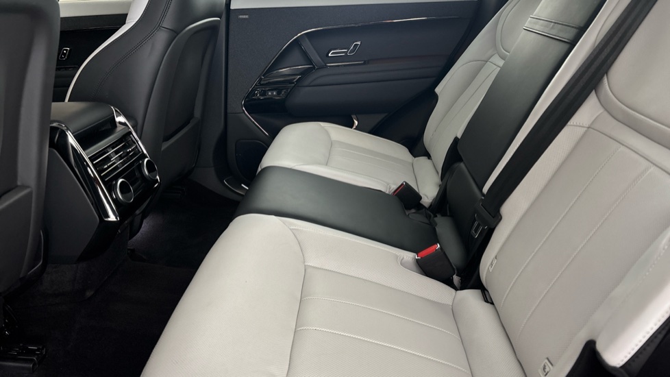LAND ROVER RANGE ROVER SPORT Image 14