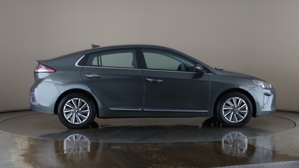 HYUNDAI IONIQ Image 6