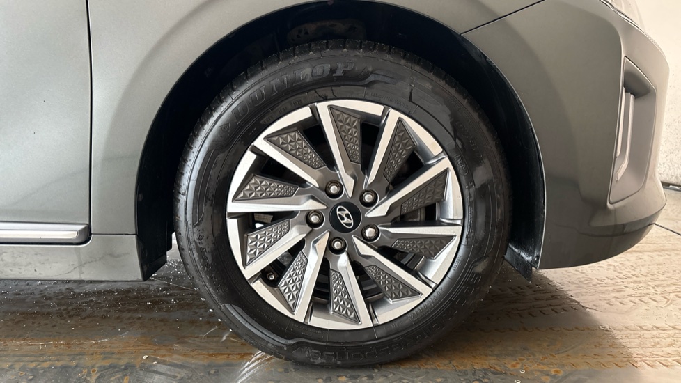 HYUNDAI IONIQ Image 20