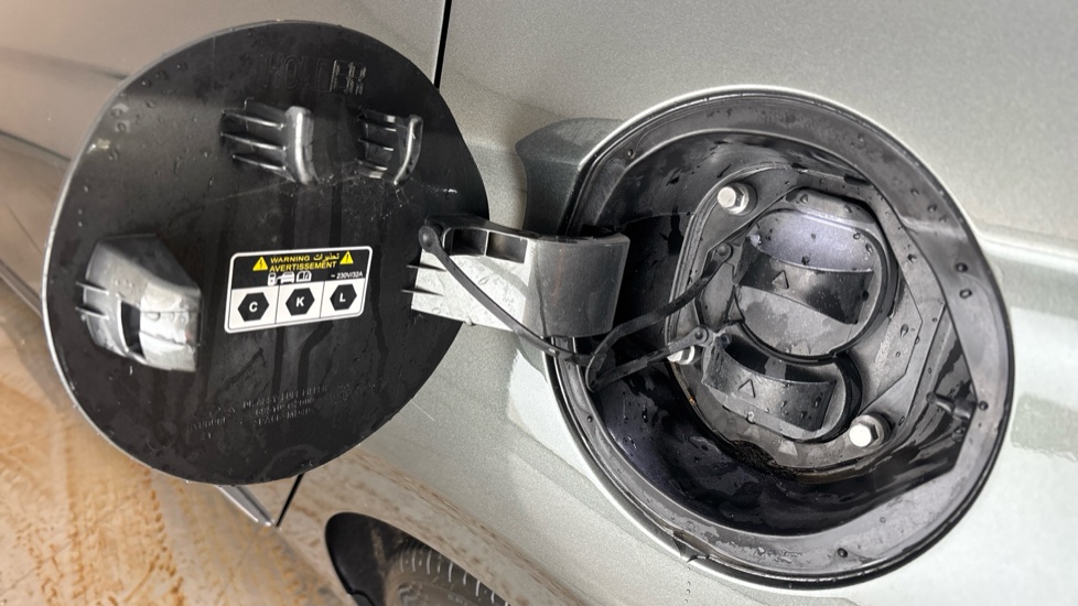 HYUNDAI IONIQ Image 21