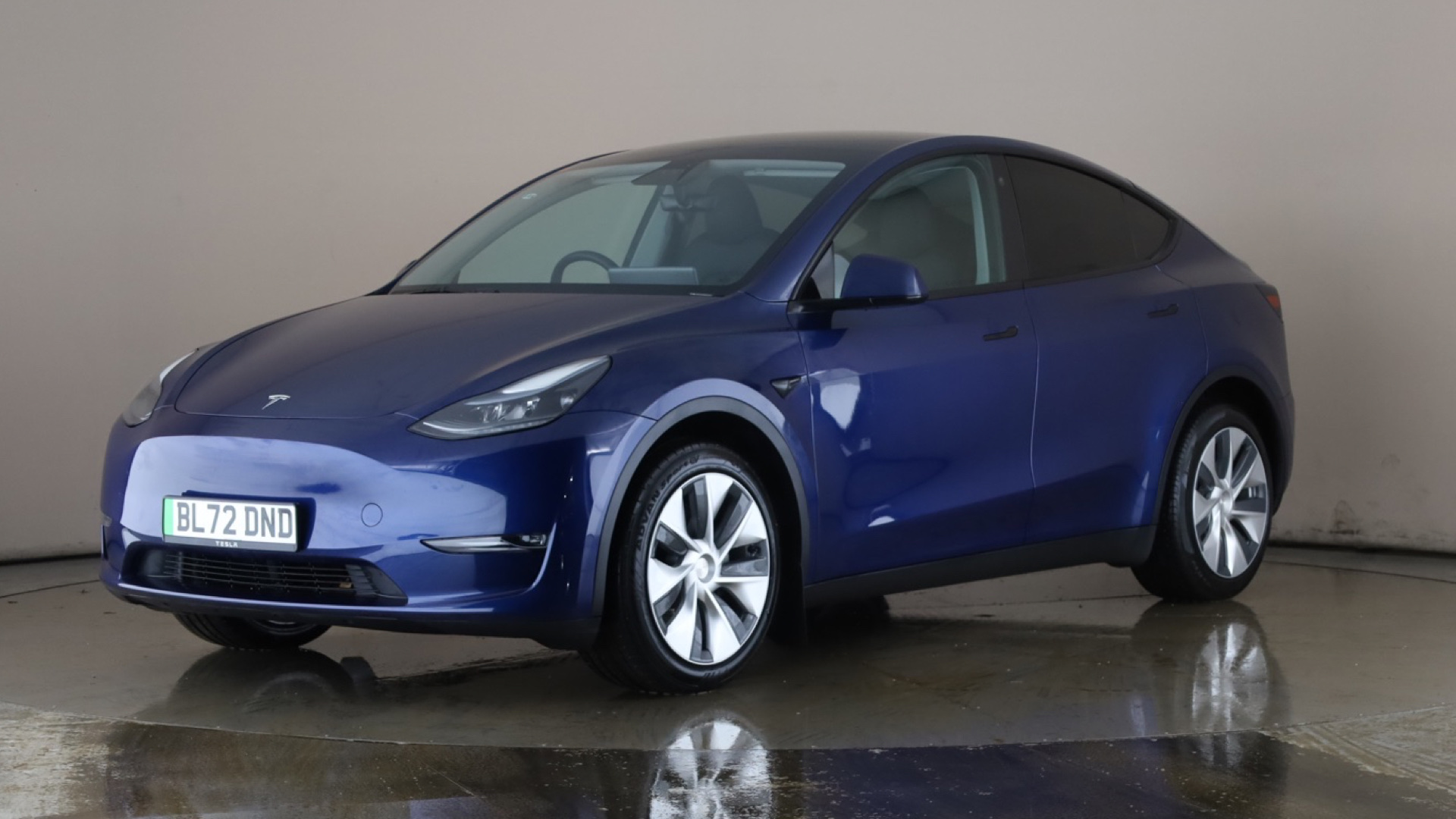 Tesla Model Y Hatchback Long Range AWD 5dr Auto