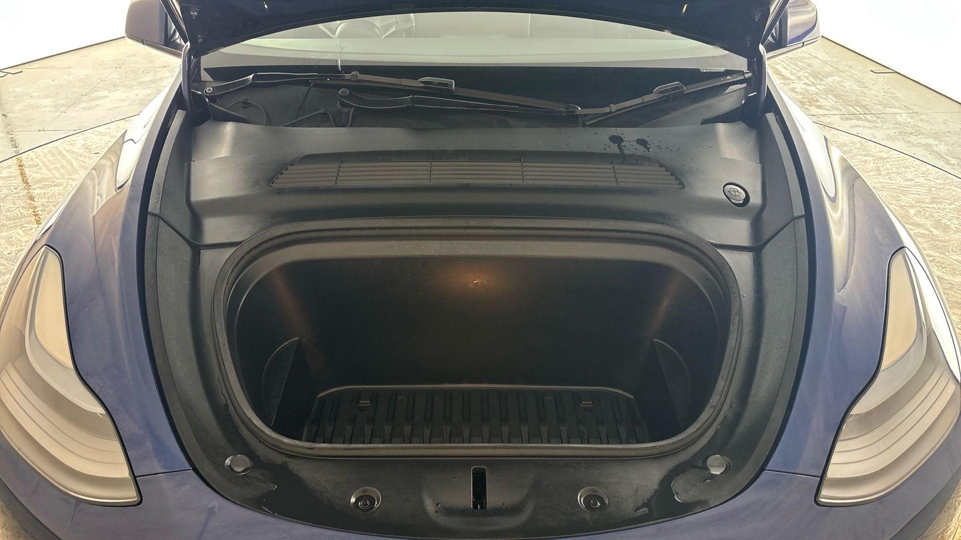 4049523 Long Range AWD 5dr Auto