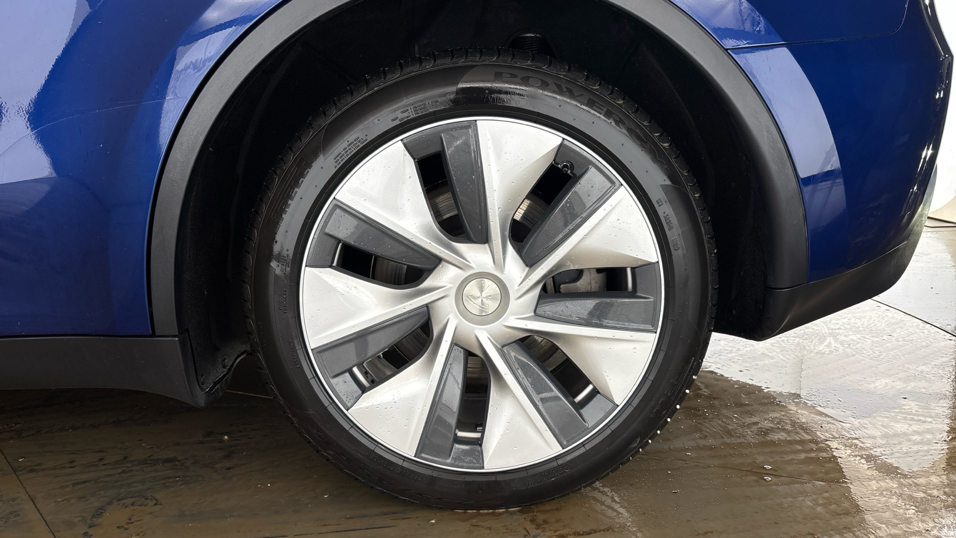 4049523 Long Range AWD 5dr Auto