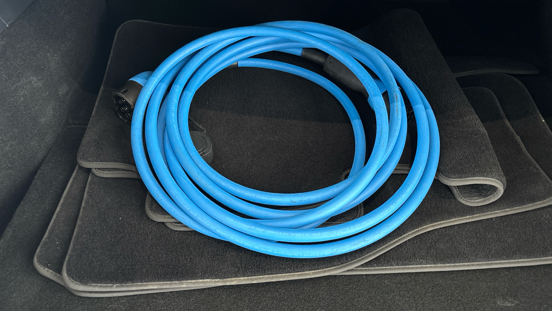 4049523 Long Range AWD 5dr Auto