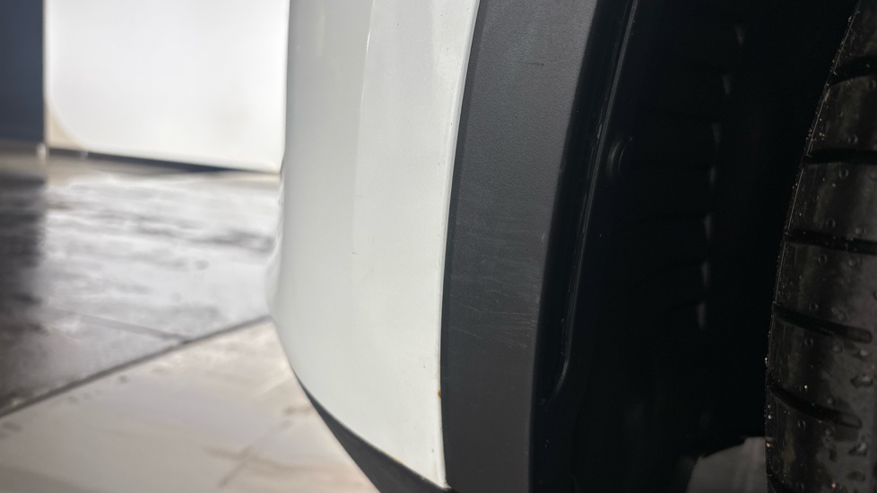 TESLA MODEL Y Scuff