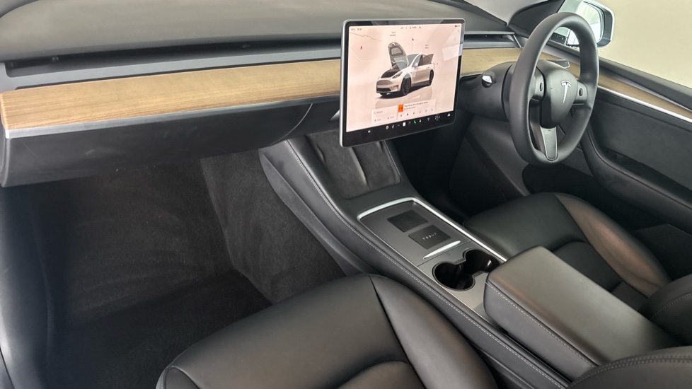 TESLA MODEL Y Image 10