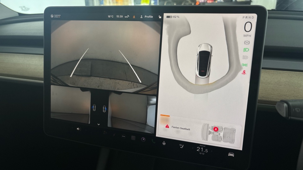 TESLA MODEL Y reverse camera