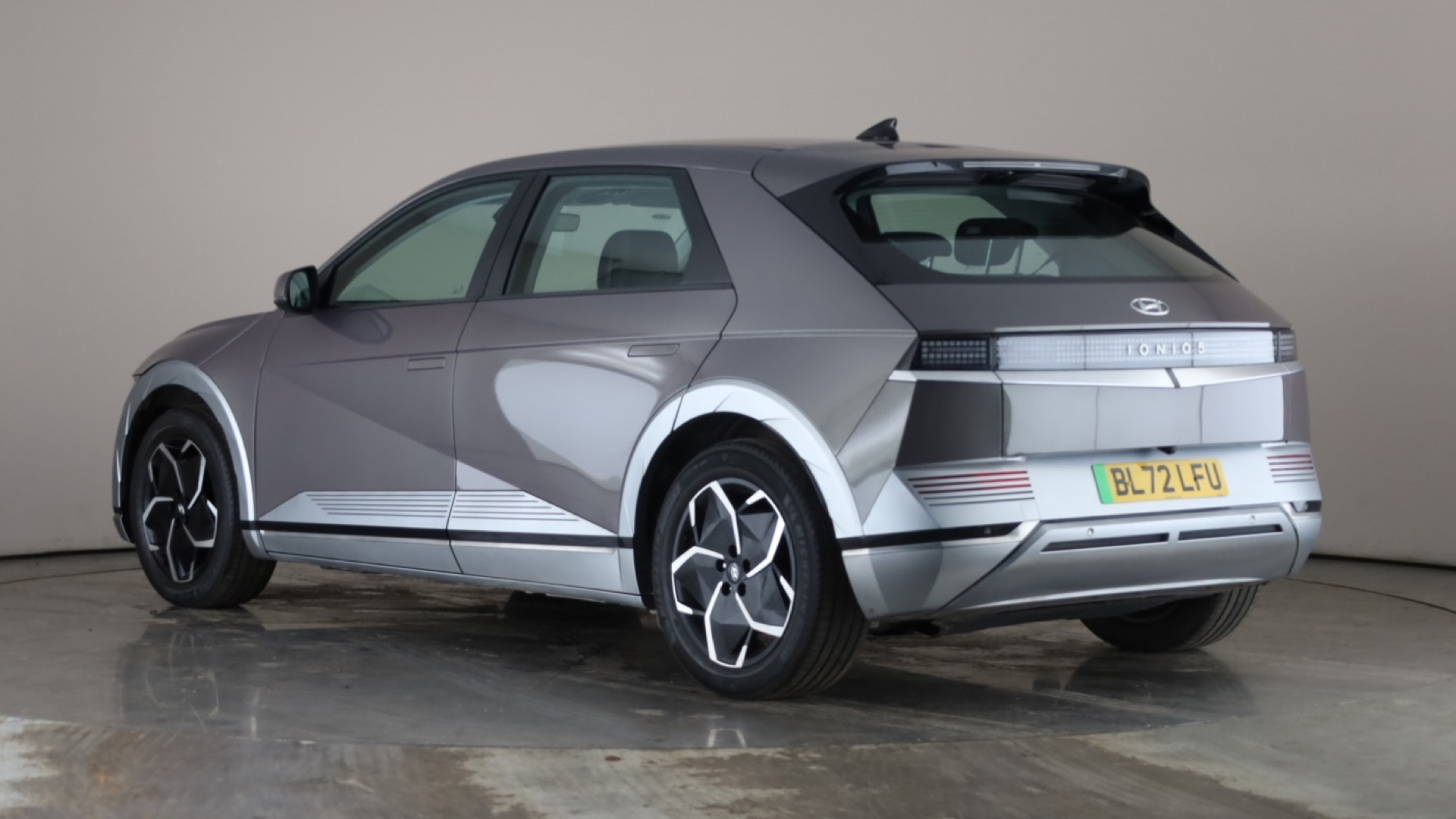 160kW Premium 73 kWh 5dr Auto [2022]