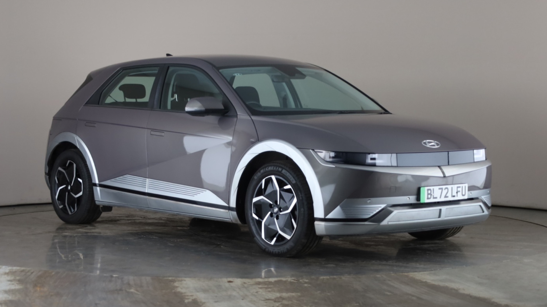 4020612 160kW Premium 73 kWh 5dr Auto