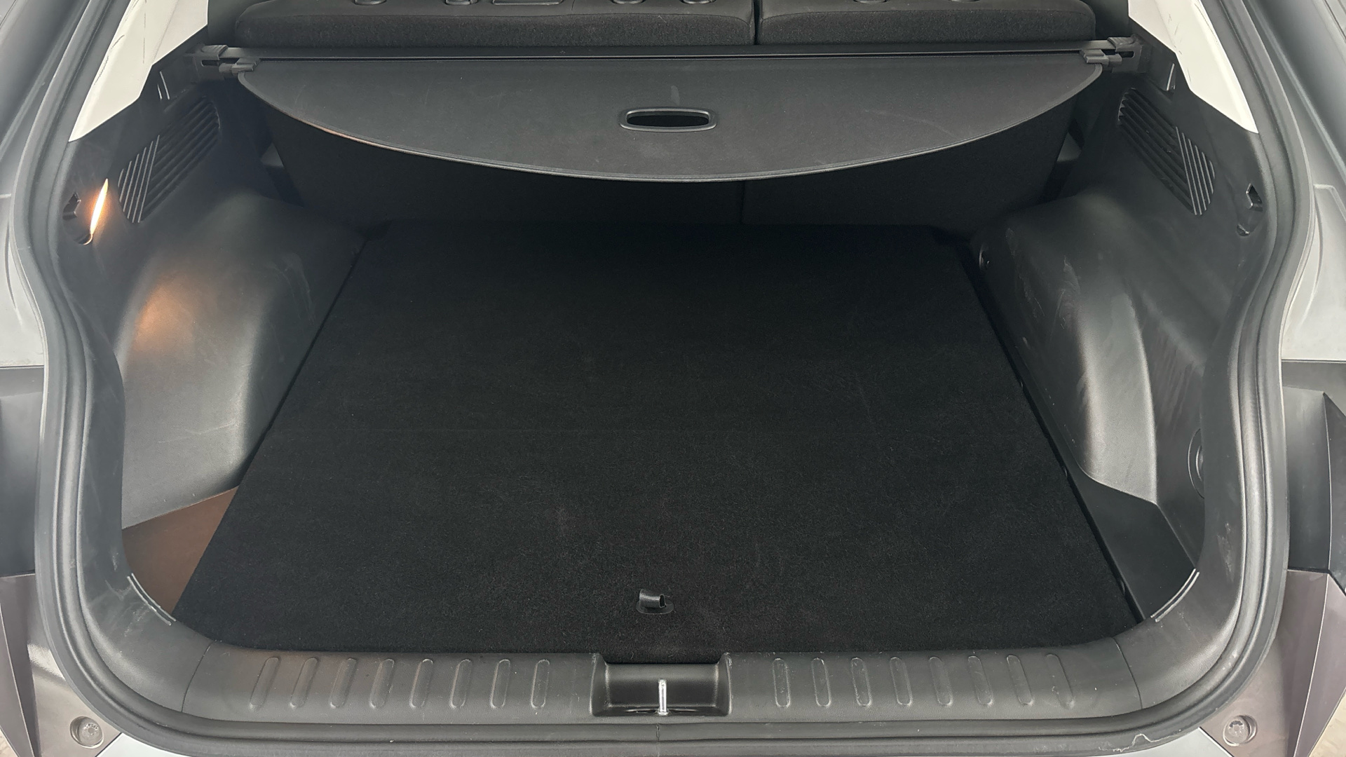 4020612 160kW Premium 73 kWh 5dr Auto