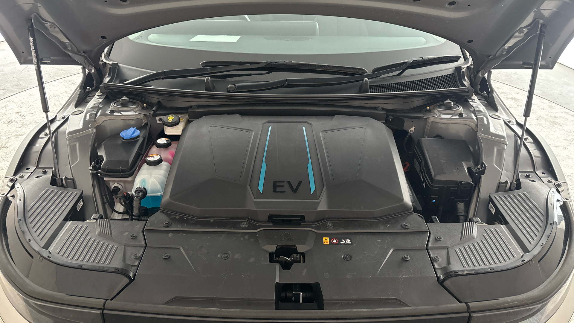 4020612 160kW Premium 73 kWh 5dr Auto