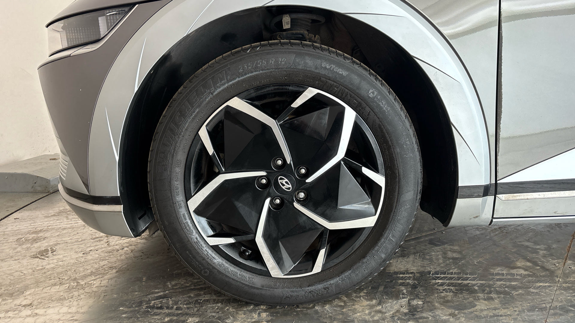 4020612 160kW Premium 73 kWh 5dr Auto